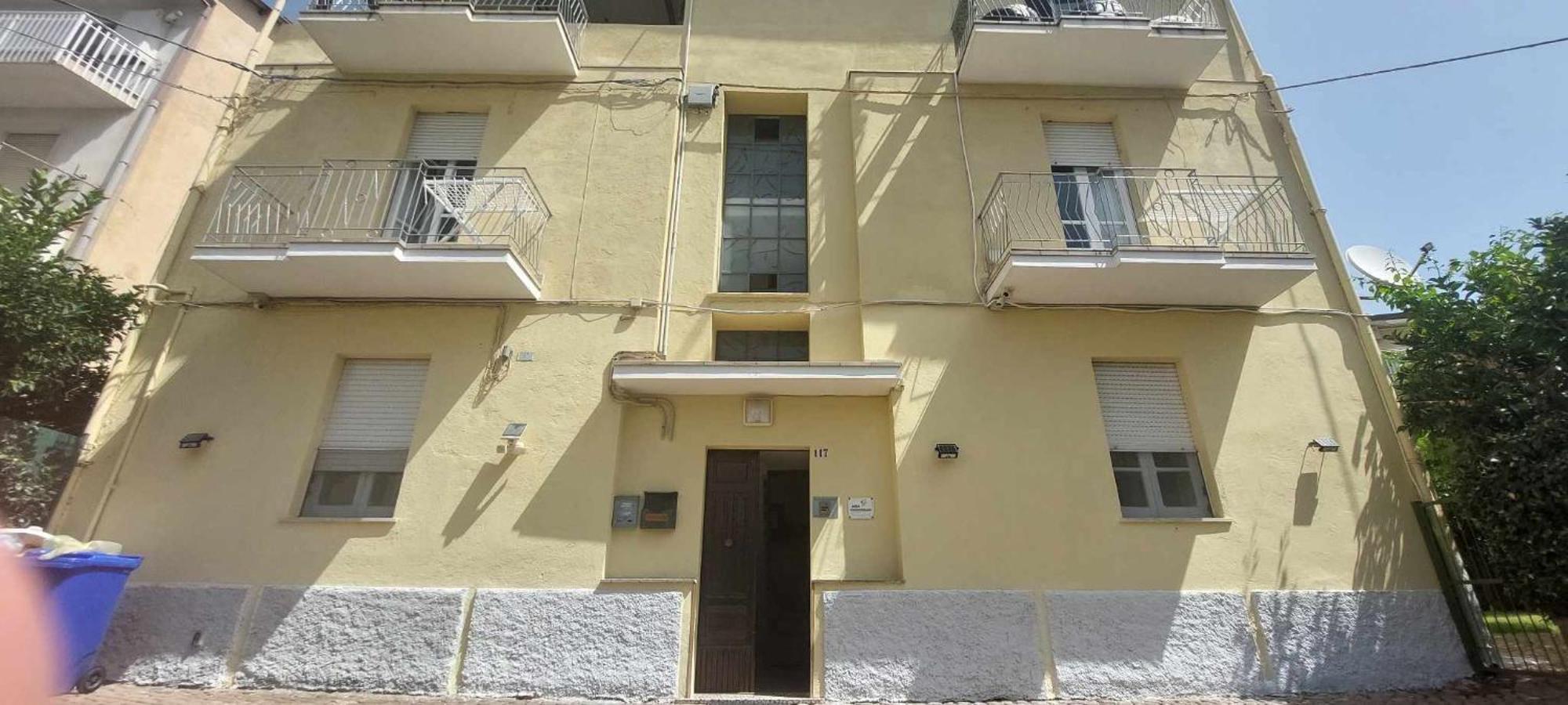 Barnet House Lamezia Apartment Lamezia Terme Bagian luar foto